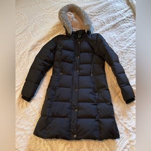 Ralph Lauren black coat with fur collar.